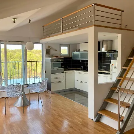 Apartment Leona